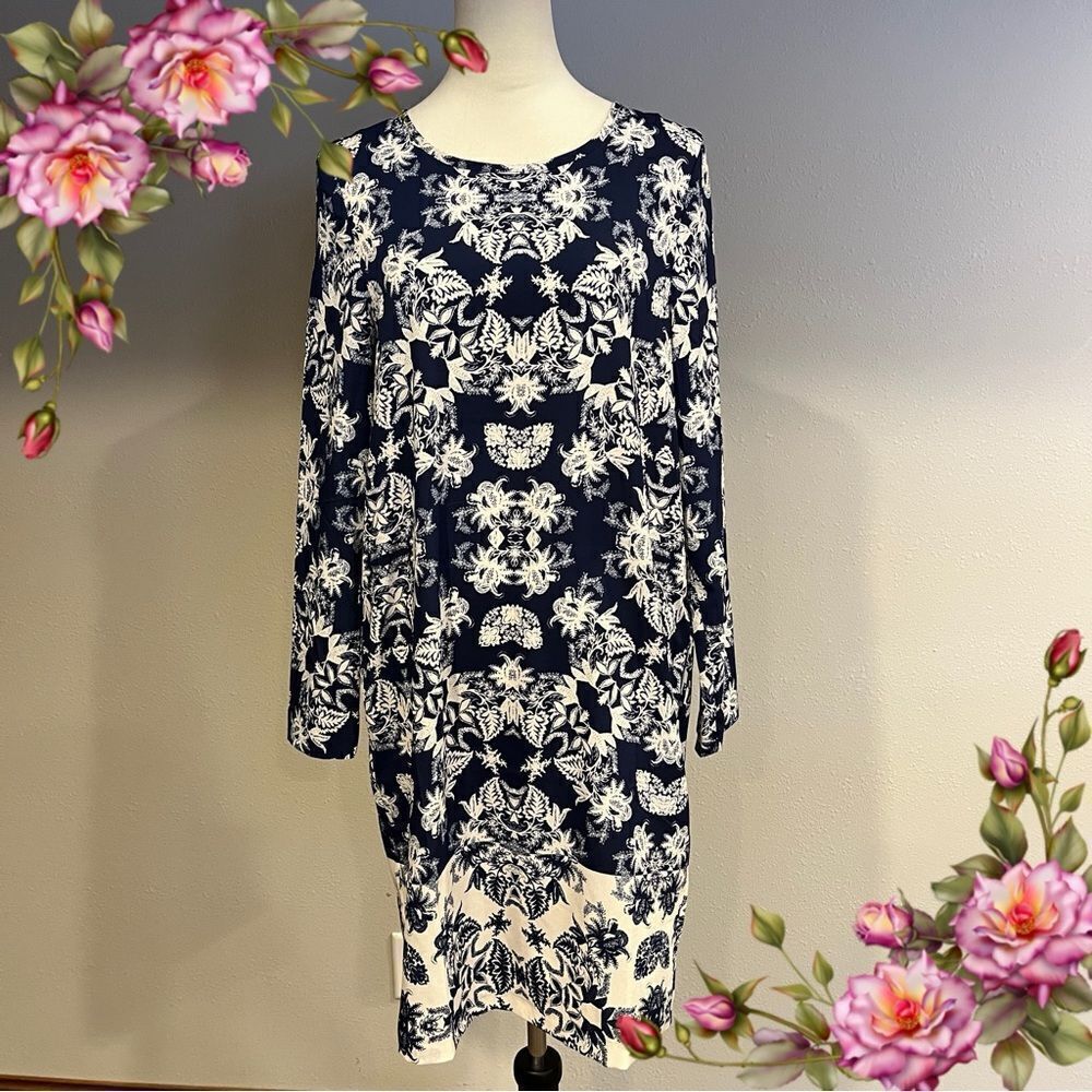 Joe Fresh Floral Navy and White mini a-Line loose fit casual long sleeve‎ Dress